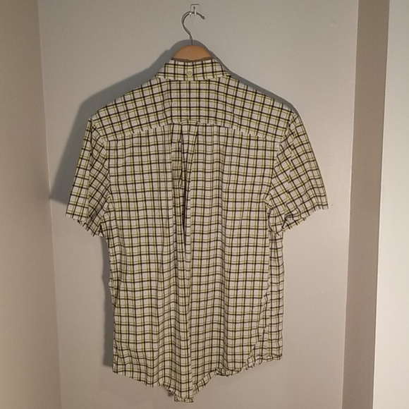 Tommy Hilfiger Men's Short Sleeve Shirt - Picture 3 of 4